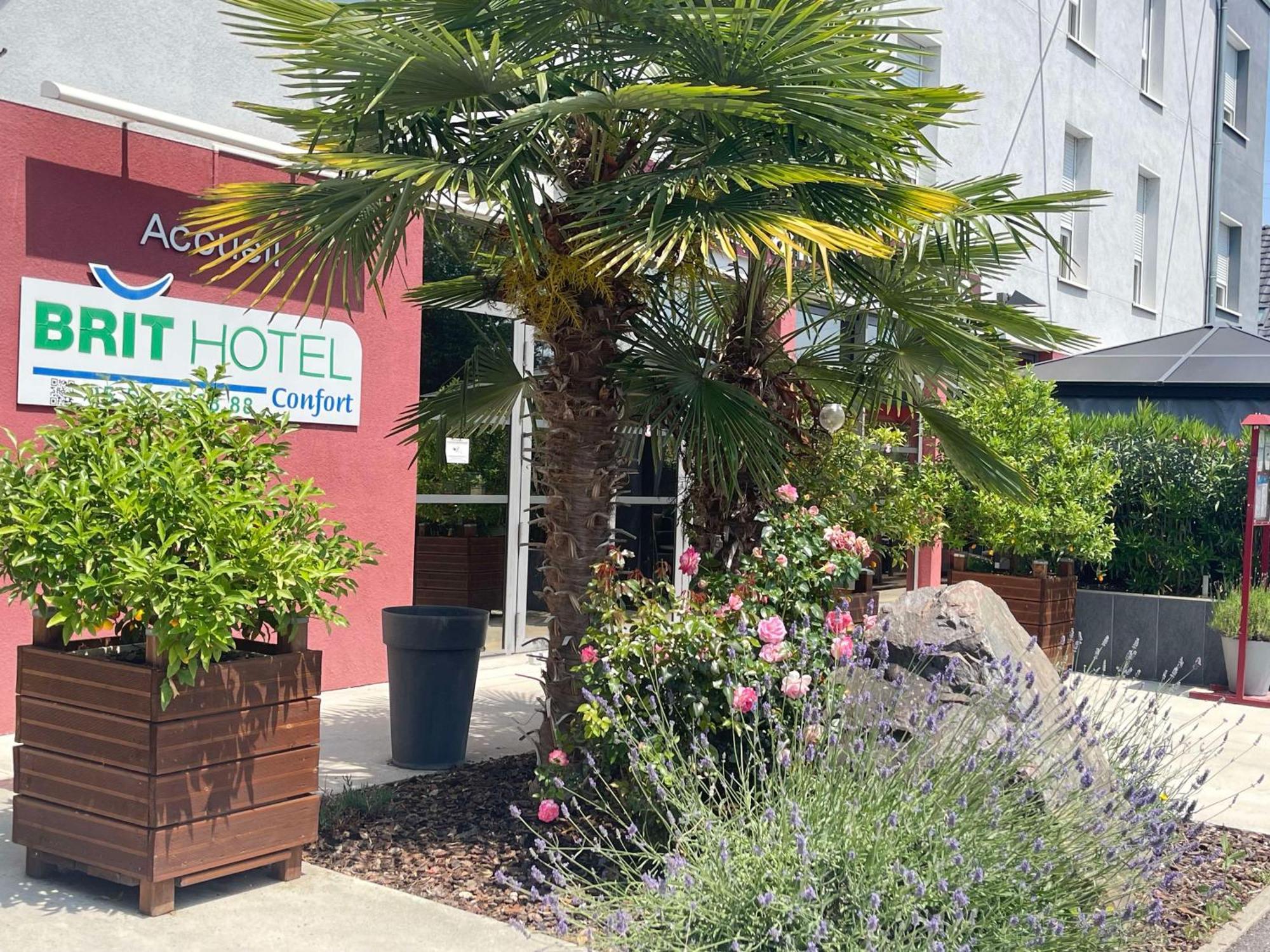 Brit Hotel Brive La Gaillarde - Restaurant La Limousine Malemort Exterior photo