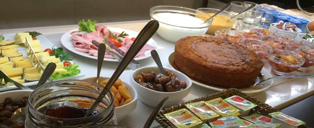 Brit Hotel Brive La Gaillarde - Restaurant La Limousine Malemort Restaurant photo